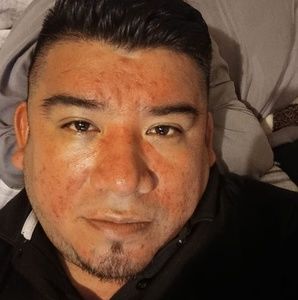 Meet your Posher, Efrain